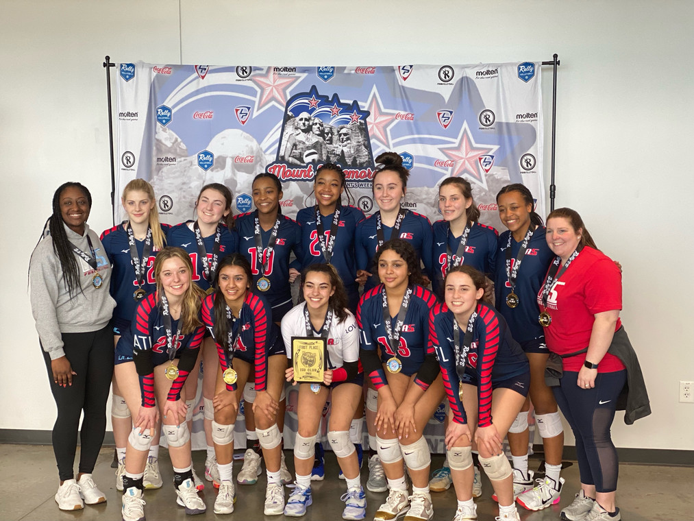 15 Erika champions of the 15 Club division of the 2022 Mount Spike-more tournament