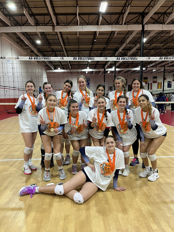 18 Kat champions of Peach State Tour 1 in 18's